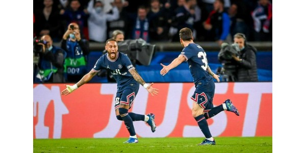 Neymar est plus excité que Messi